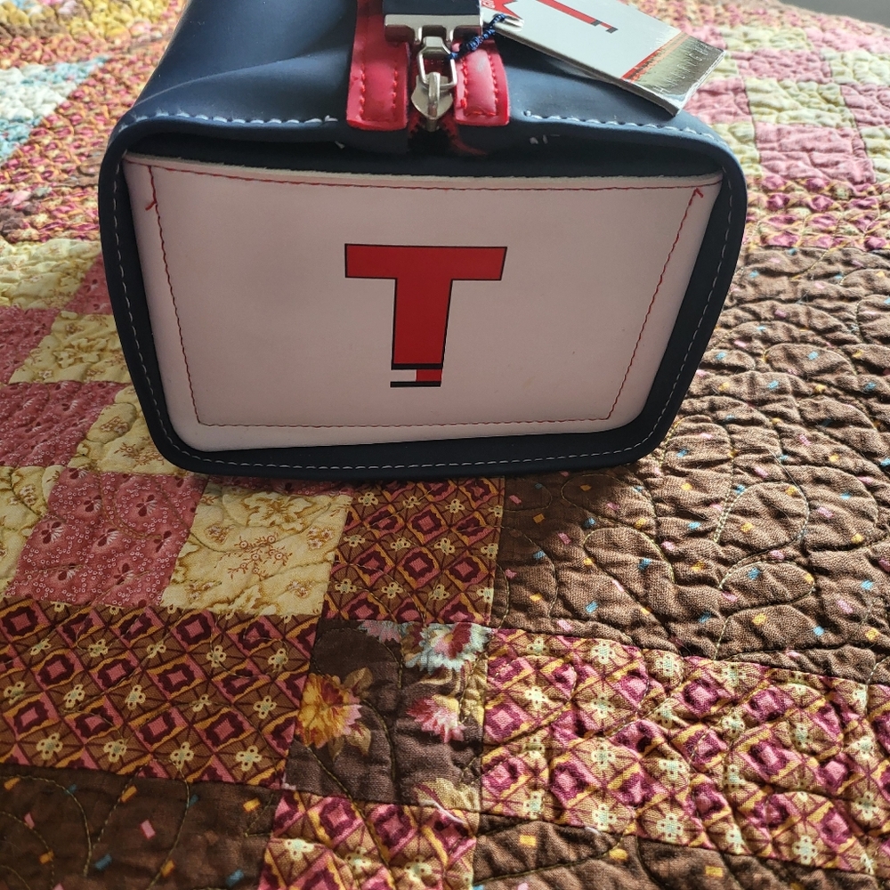 Tommy Hilfiger mens travel bag.